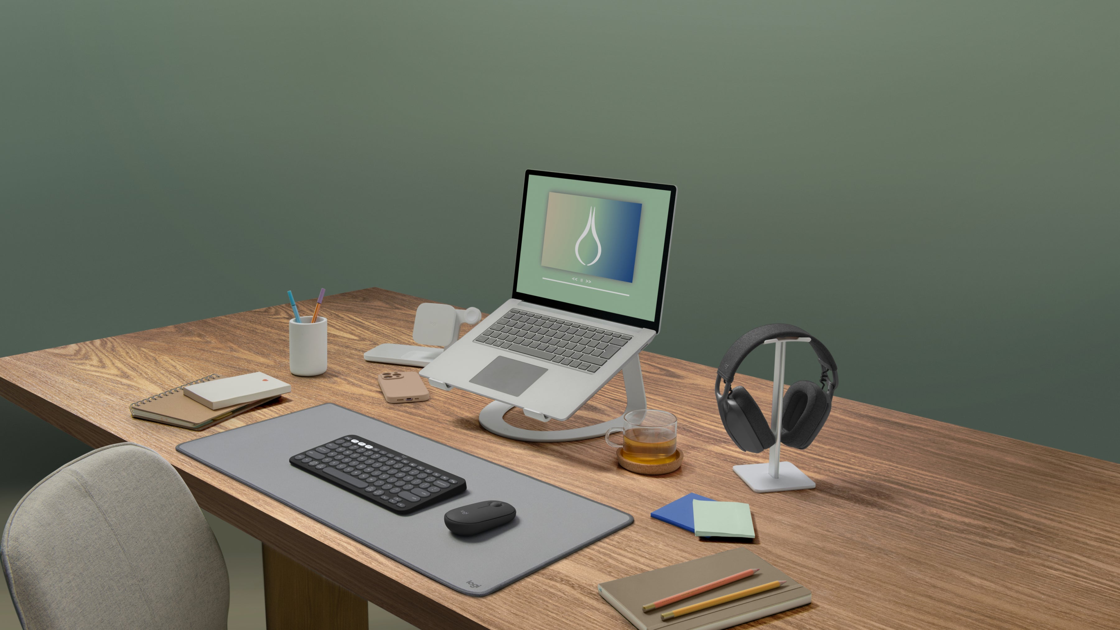 Mouse Logitech Óptico Pebble 2 M350s, Inalámbrico, RF + Bluetooth, 4000DPI, Grafito