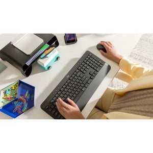 Teclado Logitech Signature K650, Inalámbrico, Bluetooth, Blanco (Español)