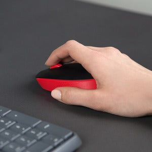 Mouse Ergonómico Logitech Óptico M170, Inalámbrico, USB, 1000DPI, Negro/Rojo