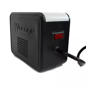 Regulador Vorago AVR-200, 650W, 1.400VA, Entrada 110 - 120V, Salida 110-120V, 8 Salidas